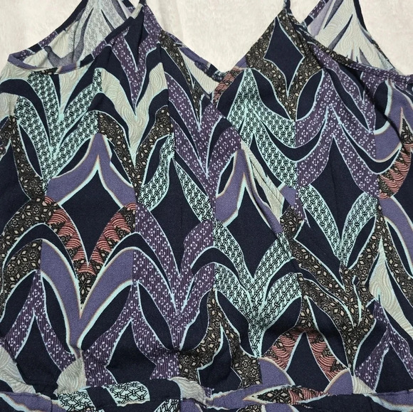 Chelsea28 Colorful Geometric Print Romper w/ Pockets, Vented/Wrap Back, EUC! - Picture 13 of 14